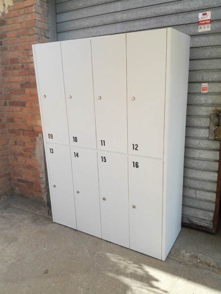 taquilla gimnasio colegio 4 ruedas construccion madera 180x125x50 3u